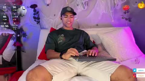 Snapshot of colstorw_ chatting on 10-29-25, 10:39 colstorw_ online show from 10-29-25, 10:39