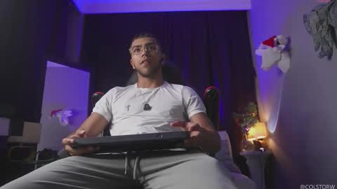 colstorw_ online show from 01-08-26, 09:55