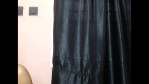 Snapshot of coltish_sexy chatting on 01-29-25, 08:29 coltish_sexy online show from 01-29-25, 08:29