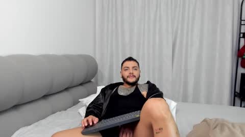 Snapshot of colton_mars chatting on 03-08-25, 04:12 Jhoan online show from 03-08-25, 04:12