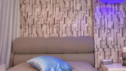 Snapshot of colton_mars chatting on 09-15-25, 04:23 Jhoan online show from 09-15-25, 04:23