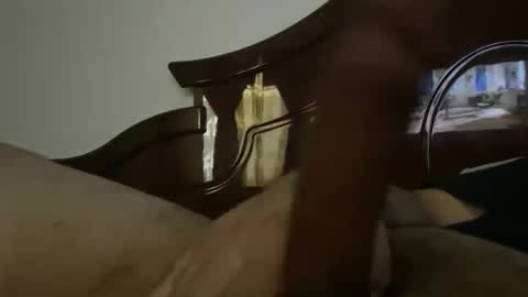 Snapshot of cometemipito chatting on 03-11-25, 09:48 Chris online show from 03-11-25, 09:48