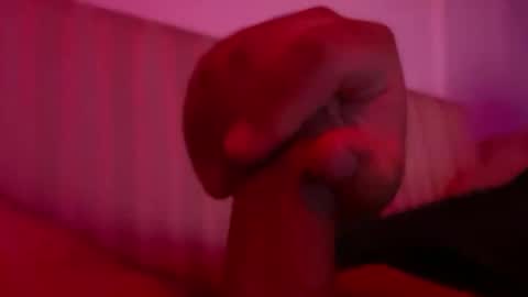 Snapshot of cometemipito chatting on 11-08-25, 11:10 Chris online show from 11-08-25, 11:10