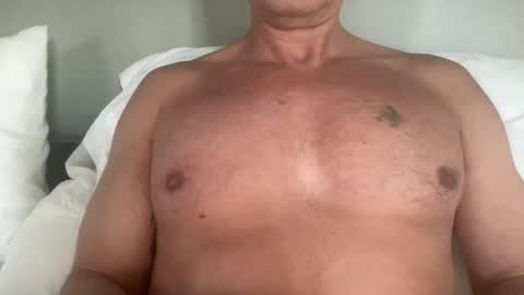 Snapshot of comfides1 chatting on 01-17-25, 06:02 comfides1 online show from 01-17-25, 06:02