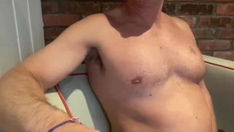 Snapshot of comfides1 chatting on 01-20-25, 12:39 comfides1 online show from 01-20-25, 12:39