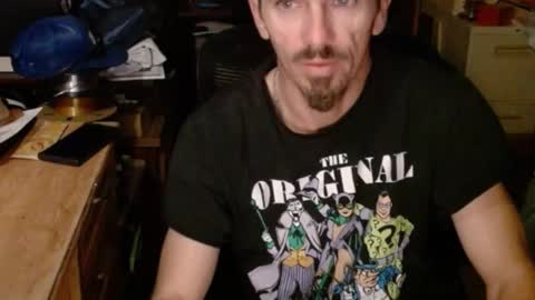 Snapshot of comic_king27 chatting on 02-22-25, 09:34 Nelson or ComicKing and sometime Peachy143 online show from 02-22-25, 09:34