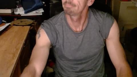 Snapshot of comic_king27 chatting on 02-26-25, 11:37 Nelson or ComicKing and sometime Peachy143 online show from 02-26-25, 11:37