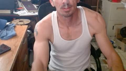 Snapshot of comic_king27 chatting on 03-01-25, 03:38 Nelson or ComicKing and sometime Peachy143 online show from 03-01-25, 03:38