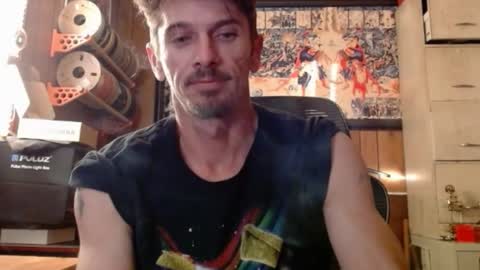 Snapshot of comic_king27 chatting on 03-03-25, 10:42 Nelson or ComicKing and sometime Peachy143 online show from 03-03-25, 10:42