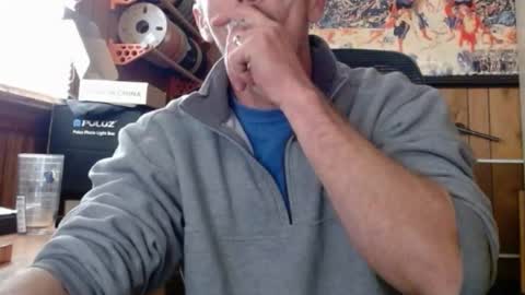 Snapshot of comic_king27 chatting on 03-04-25, 03:59 Nelson or ComicKing and sometime Peachy143 online show from 03-04-25, 03:59