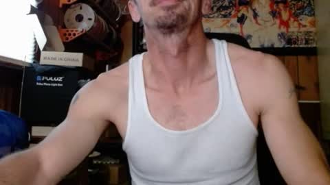 Snapshot of comic_king27 chatting on 03-06-25, 10:58 Nelson or ComicKing and sometime Peachy143 online show from 03-06-25, 10:58