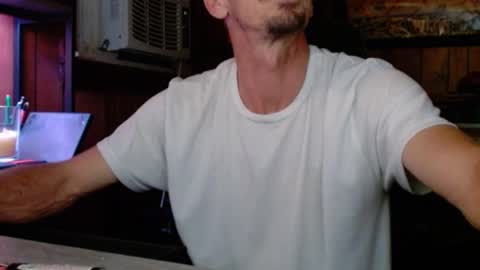 Snapshot of comic_king27 chatting on 09-18-25, 11:29 Nelson or ComicKing and sometime Peachy143 online show from 09-18-25, 11:29