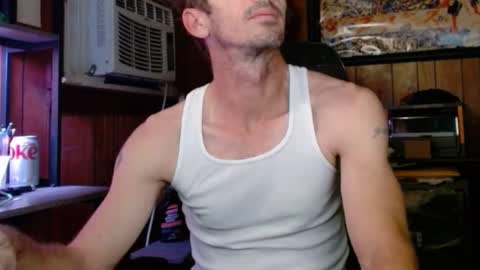 Snapshot of comic_king27 chatting on 10-16-25, 08:48 Nelson or ComicKing and sometime Peachy143 online show from 10-16-25, 08:48