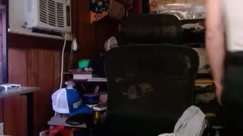 Snapshot of comic_king27 chatting on 12-01-25, 10:09 Nelson or ComicKing and sometime Peachy143 online show from 12-01-25, 10:09