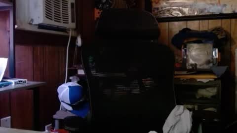 Snapshot of comic_king27 chatting on 12-01-25, 10:15 Nelson or ComicKing and sometime Peachy143 online show from 12-01-25, 10:15