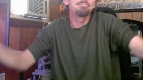 Snapshot of comic_king27 chatting on 03-17-26, 07:50 Nelson or ComicKing and sometime Peachy143 online show from 03-17-26, 07:50