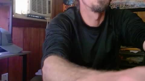 Snapshot of comic_king27 chatting on 03-18-26, 10:46 Nelson or ComicKing and sometime Peachy143 online show from 03-18-26, 10:46