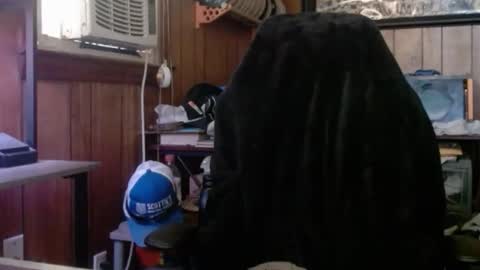 Snapshot of comic_king27 chatting on 04-19-26, 01:21 Nelson or ComicKing and sometime Peachy143 online show from 04-19-26, 01:21