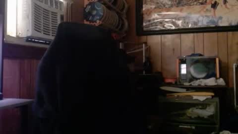 Snapshot of comic_king27 chatting on 04-21-26, 11:18 Nelson or ComicKing and sometime Peachy143 online show from 04-21-26, 11:18