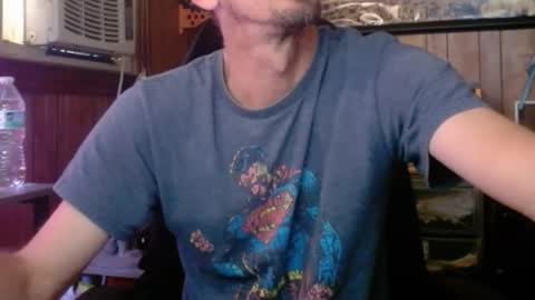 Snapshot of comic_king27 chatting on 04-26-26, 01:42 Nelson or ComicKing and sometime Peachy143 online show from 04-26-26, 01:42