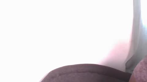 Snapshot of comicalcara chatting on 01-22-25, 06:10 Cara online show from 01-22-25, 06:10