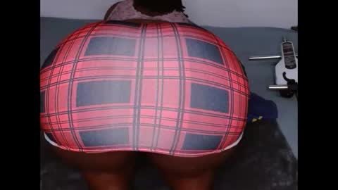 Snapshot of comicalcara chatting on 11-03-25, 11:15 Cara online show from 11-03-25, 11:15