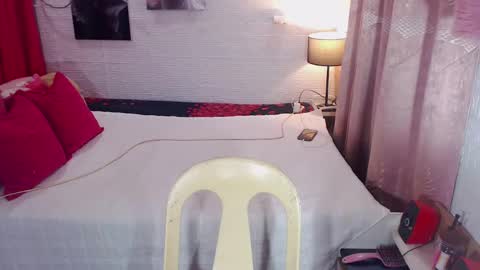 Snapshot of commanderofsexx chatting on 05-31-26, 05:31 QUEEN SABRINA online show from 05-31-26, 05:31
