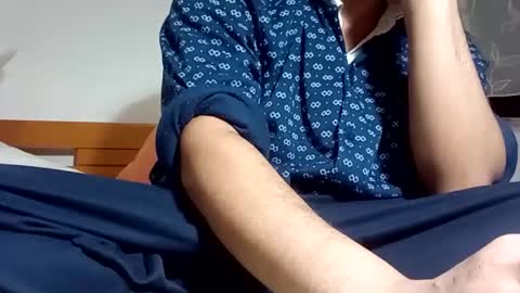 comobailamioso online show from 02-22-26, 06:17