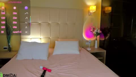 Snapshot of completee_fool chatting on 10-14-25, 01:06 completee_fool online show from 10-14-25, 01:06