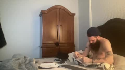 Snapshot of concentralized chatting on 02-11-25, 05:58 Matt online show from 02-11-25, 05:58