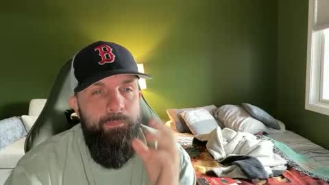 Snapshot of concentralized chatting on 12-01-25, 05:51 Matt online show from 12-01-25, 05:51