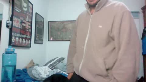 Snapshot of conejero_37 chatting on 01-18-25, 11:54 Jesus online show from 01-18-25, 11:54