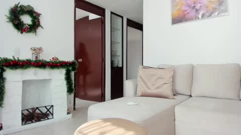 Snapshot of conie28_ chatting on 12-15-25, 07:18 conie28 online show from 12-15-25, 07:18