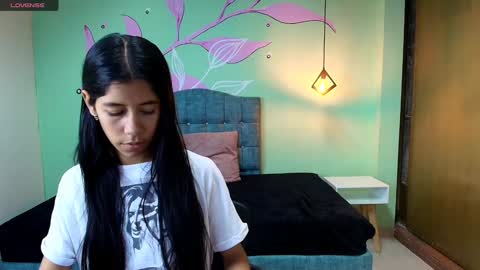 C O N N I E online show from 02-01-25, 12:05