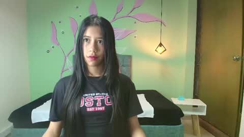 C O N N I E online show from 02-10-25, 12:08