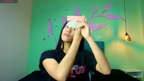 C O N N I E online show from 11-03-25, 06:42