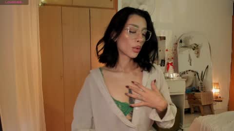 Snapshot of connie_deep chatting on 12-29-24, 01:06 connie    online show from 12-29-24, 01:06