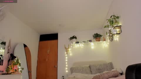Snapshot of connie_deep chatting on 01-13-25, 01:49 connie    online show from 01-13-25, 01:49