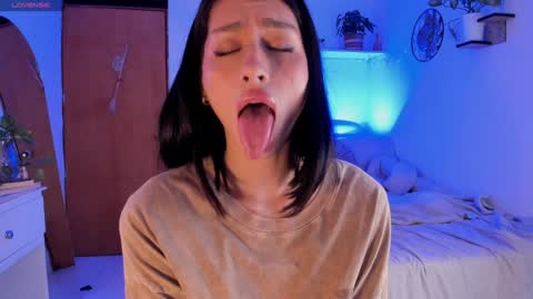 Snapshot of connie_deep chatting on 01-19-25, 04:25 connie    online show from 01-19-25, 04:25