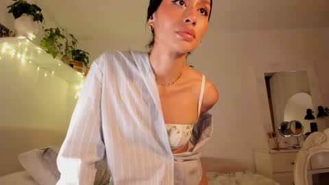 Snapshot of connie_deep chatting on 02-09-25, 04:18 connie    online show from 02-09-25, 04:18