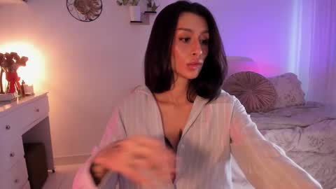 Snapshot of connie_deep chatting on 03-01-25, 01:40 connie    online show from 03-01-25, 01:40