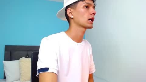 Snapshot of connor_garrett chatting on 03-05-25, 11:05 Connor online show from 03-05-25, 11:05