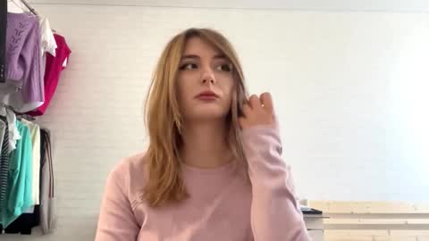 Amelia online show from 03-13-26, 12:12