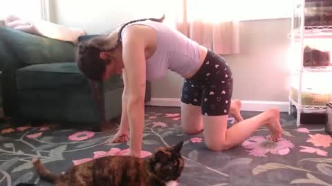 ANR Mommy online show from 11-24-25, 07:46