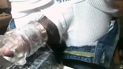 bearded hairy pits big brown cock online show from 01-29-25, 07:32