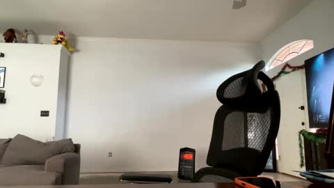 controllercutie online show from 12-21-25, 04:03