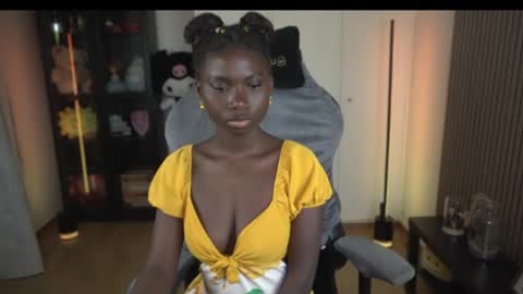 Snapshot of conymegan chatting on 05-25-26, 12:55 Carola independent model online show from 05-25-26, 12:55