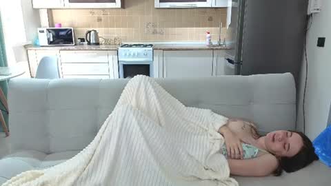 Alice untill 16 th February online show from 06-10-26, 06:12