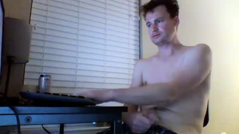 cooldude122222 online show from 12-31-24, 01:47