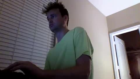 cooldude122222 online show from 01-09-25, 06:38